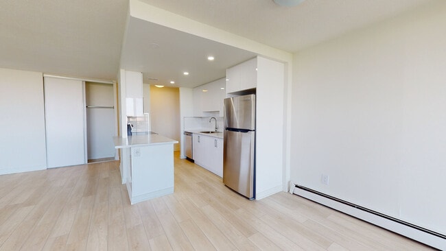 Building Photo - Brock & John