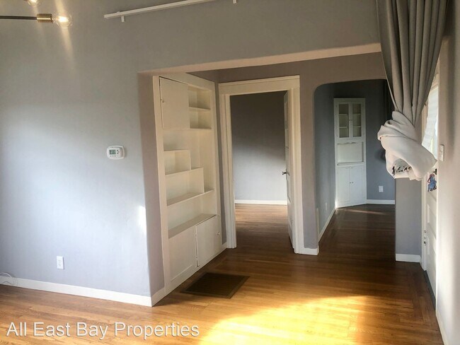 Building Photo - 1 br, 1 bath House - 4329 Howe St.