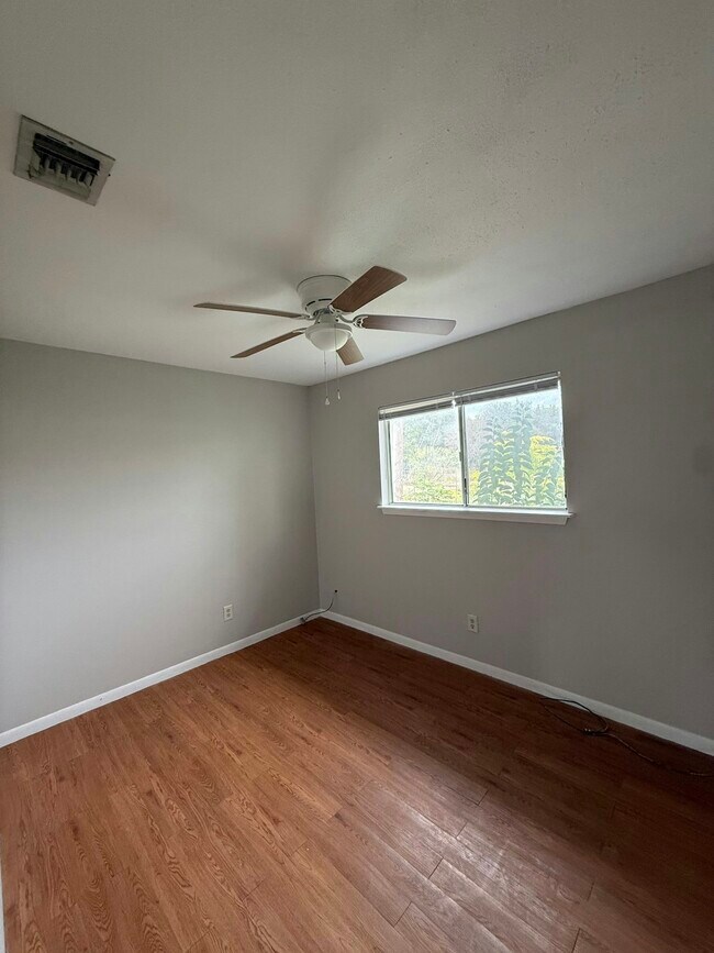 Foto del edificio - 1690 Hofheinz St