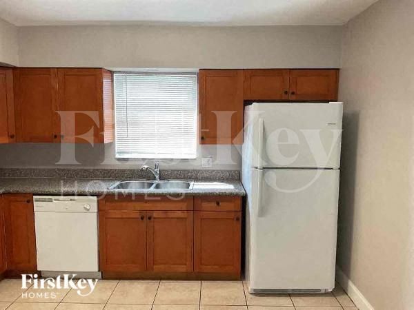 Foto del edificio - 6404 Fletcher St