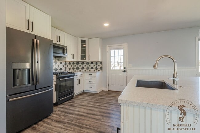 Photo - 467-432 32 Rd House