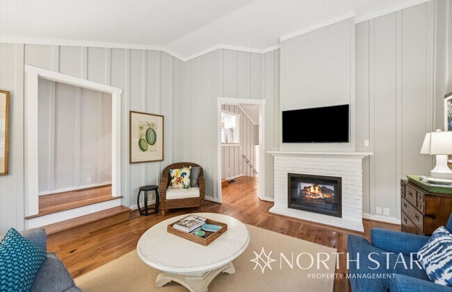 Foto del edificio - Charming 4-Bedroom Cottage in the Heart of...