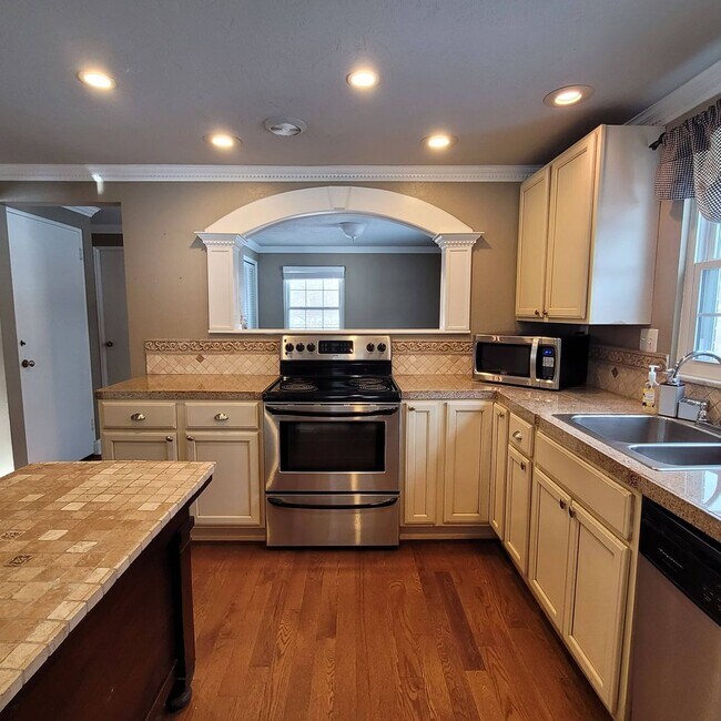 Foto del edificio - Upper St. Clair 4 Bedroom Home - In ground...