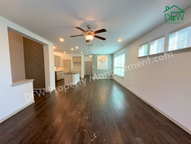 Foto del edificio - 3 Bed/2.5 Bath Home for Lease in Arlington – 2 Living Areas, Pool, Courts & Trails Nearby!