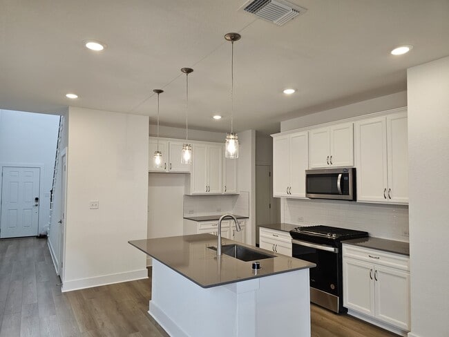 Building Photo - 432 Bristlecone Bnd