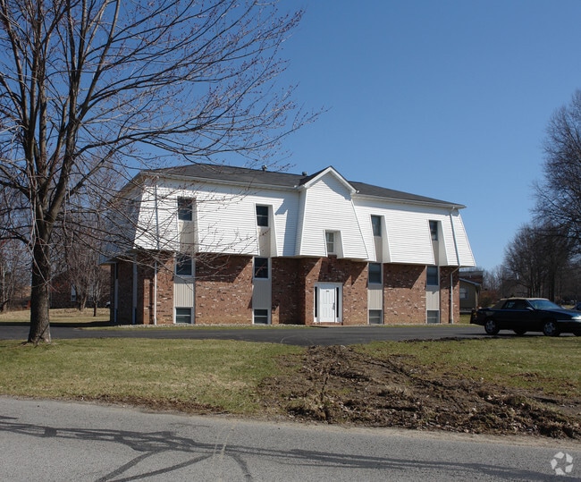 531 Lakeview Dr Cortland, OH 44410 Rentals Cortland, OH