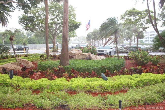 Foto del edificio - PARKVIEW POINT CONDO