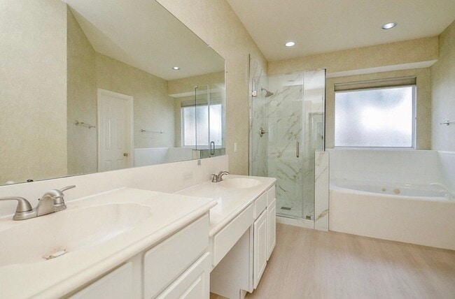 Building Photo - 2803 Norwood Hills Dr