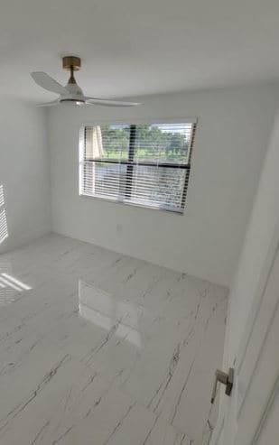 Foto del edificio - 10034 NW 6th St