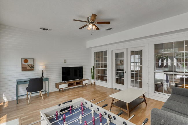 Building Photo - 7701 Ridgeway Ct