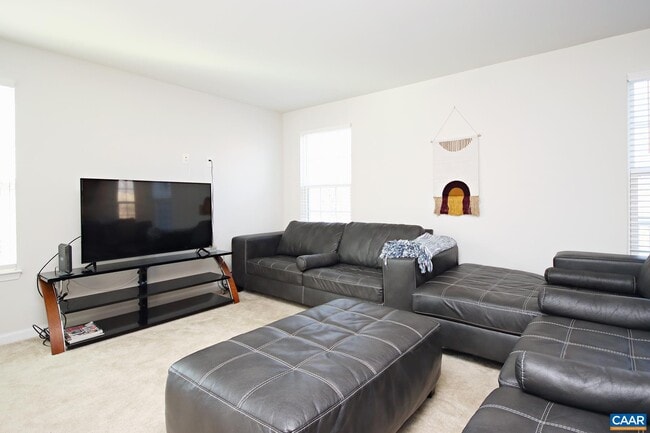 Building Photo - 4393 Sunset Dr