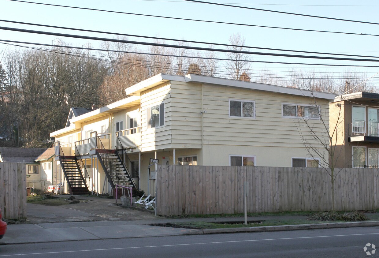 Primary Photo - 4529 S Henderson St