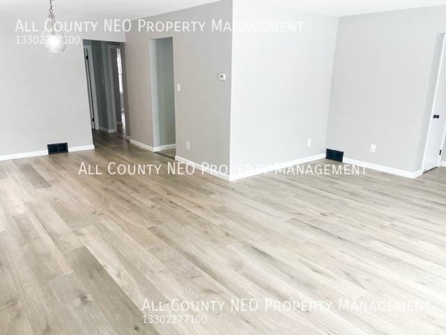 Building Photo - 13526 Cedar Rd