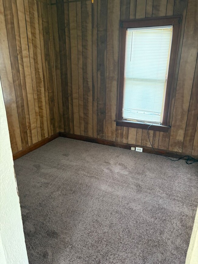 Building Photo - Nice 2 Bedroom