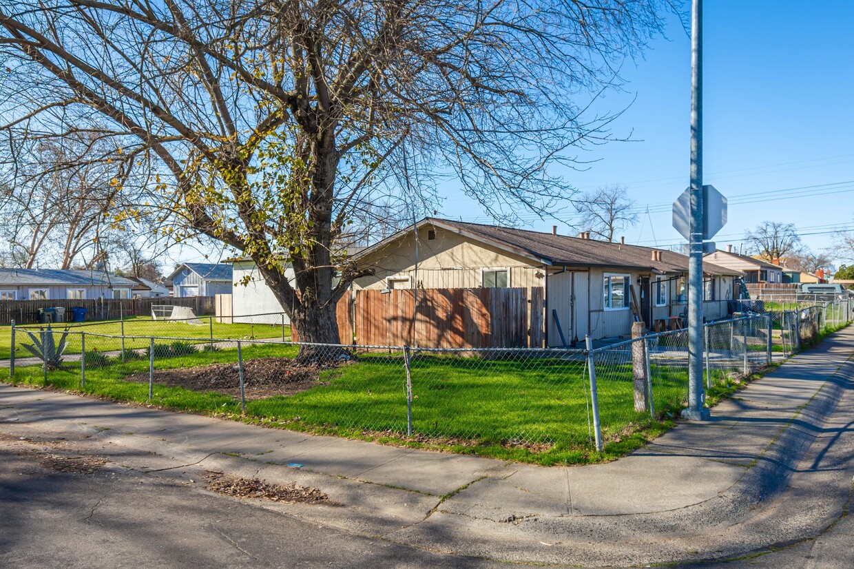 Photo - 1718 Grand Ave (Sacramento, CA)