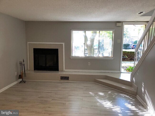 Foto del edificio - 309 Headhouse Ct