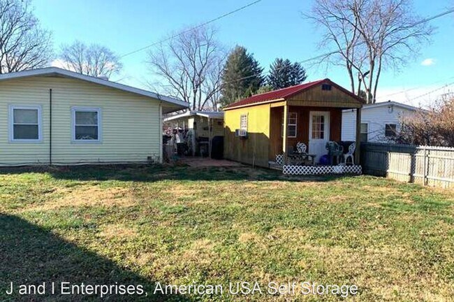 Building Photo - 3 br, 1 bath House - 780 Meadow Drive