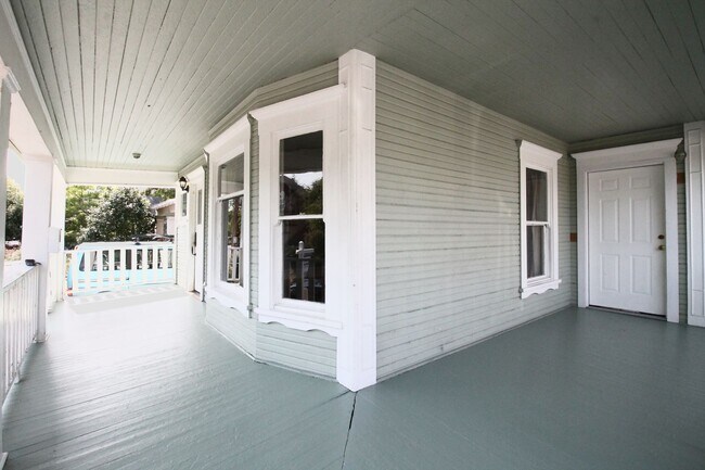 Building Photo - ALBERTA ARTS CHARMER