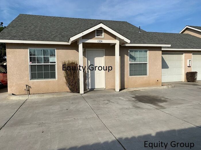 Primary Photo - Aparment home available on Santa Fe!