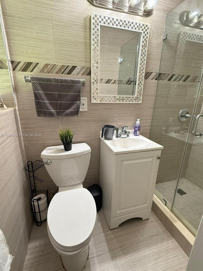 Foto del edificio - 1020 NE 172nd Terrace