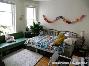 Building Photo - 49 Worthington St