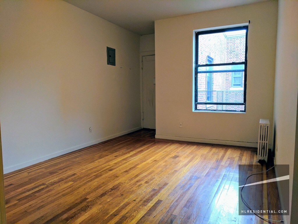 Primary Photo - 2552 38th St