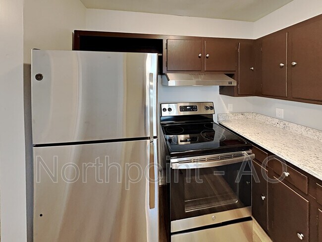 Foto del edificio - 6002 Sudbury Ave