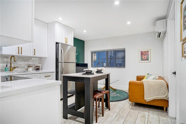 Foto del edificio - 1720 SW 11th St