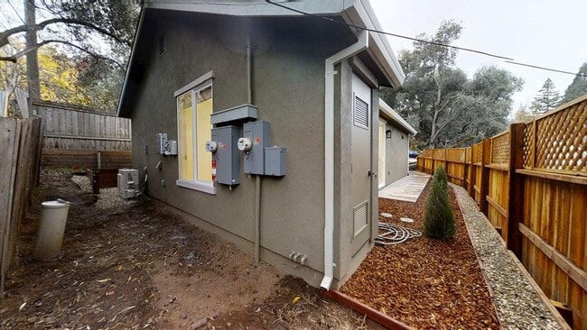 Building Photo - 8404 Ascolano Ave