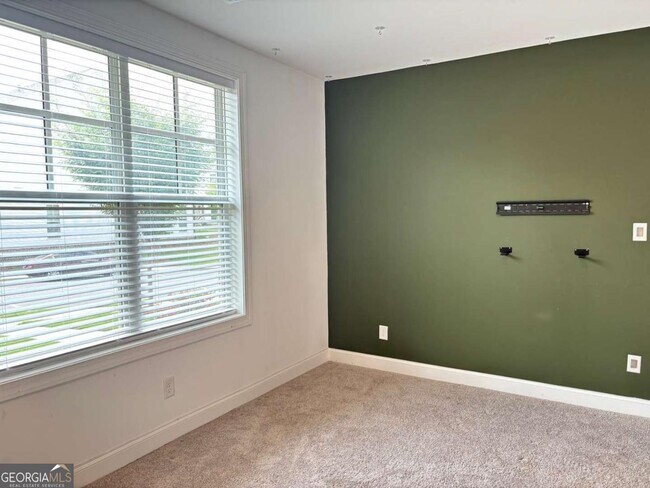 Foto del edificio - 1343 Harvest Park Ln