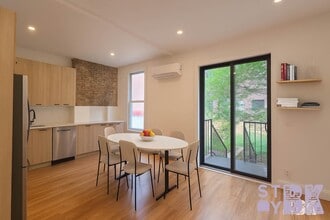 Building Photo - 275 Nassau Ave