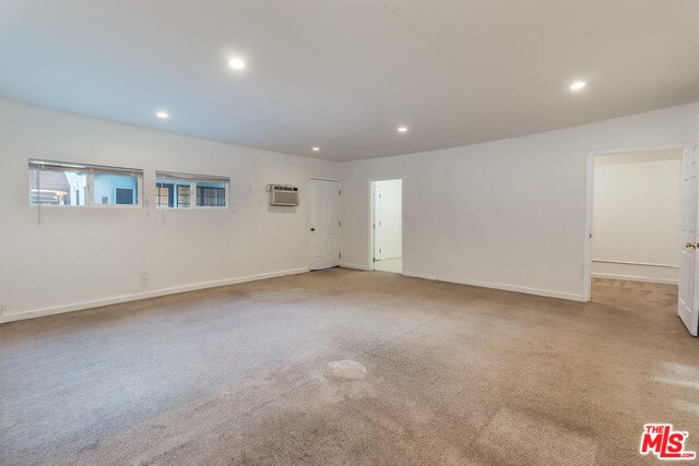 Building Photo - 522 N Larchmont Blvd