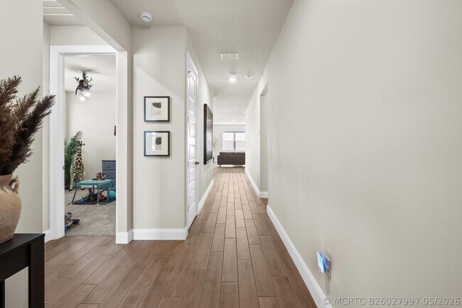 Foto del edificio - 8588 Dahlia Cir