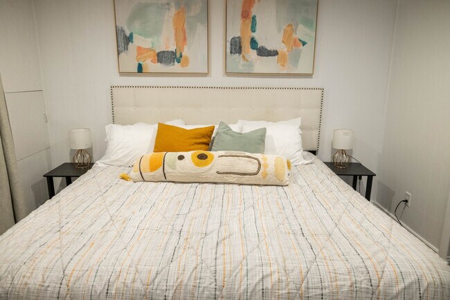 Foto del edificio - 1041 E Platinum Way
