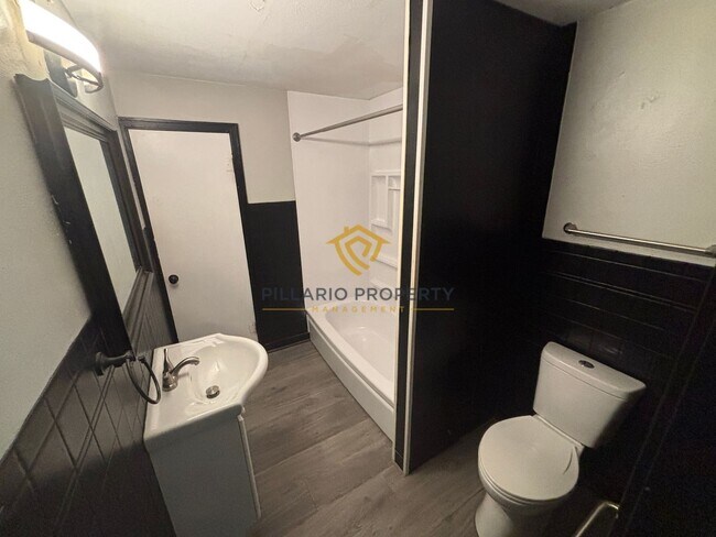 Foto del edificio - 3021 Delaware St