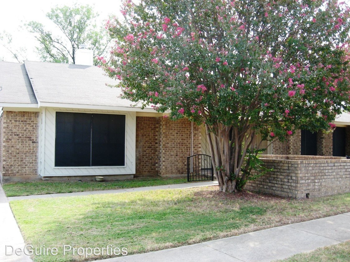 Primary Photo - 1140 Highpoint Rd