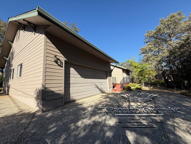 Building Photo - 11611 Sandpiper Way