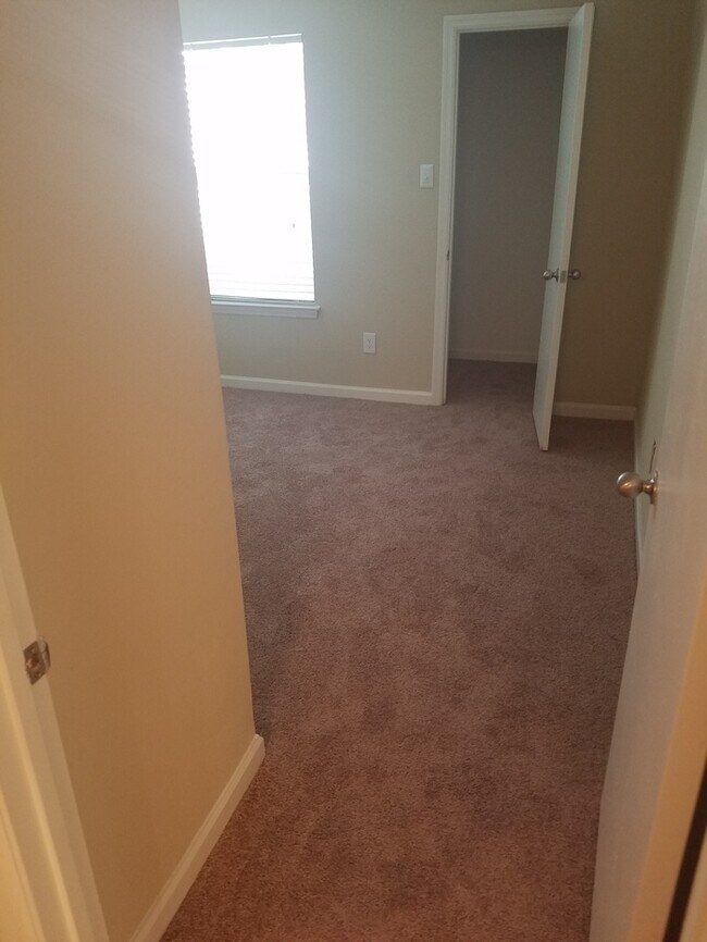 Foto del edificio - 9408 Willow Ridge Rd