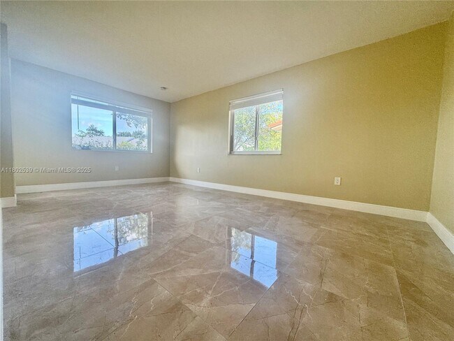 Foto del edificio - 9241 SW 204th Terrace