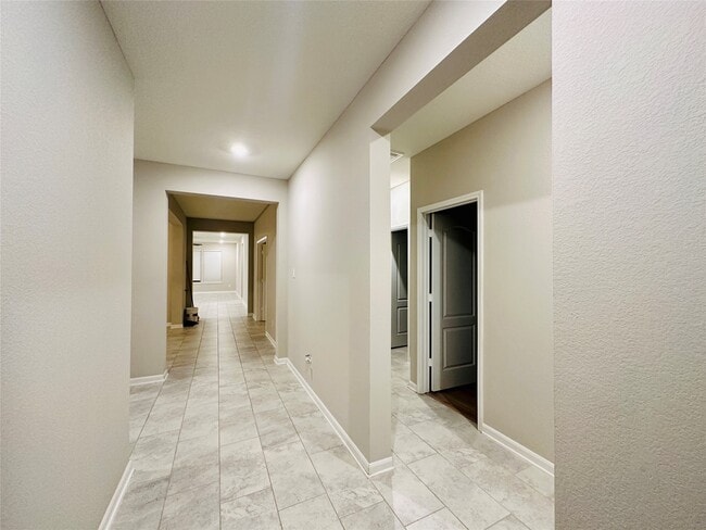 Building Photo - 22514 Williams Oak Ln