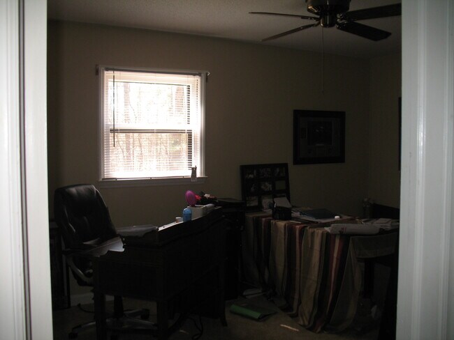 Building Photo - 46 Cardinal Dr