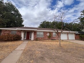 Building Photo - 601 Barnett Dr