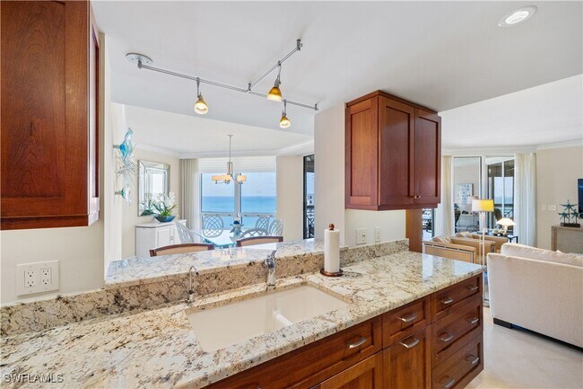 Foto del edificio - 4021 Gulf Shore Blvd N