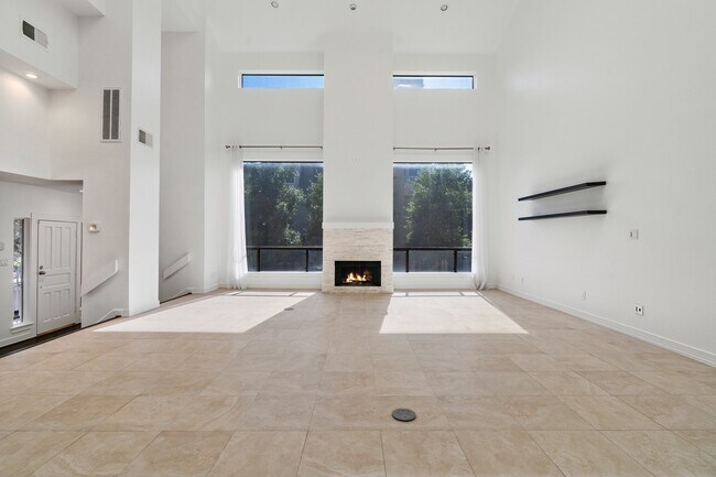 Foto del edificio - 5602 San Felipe St