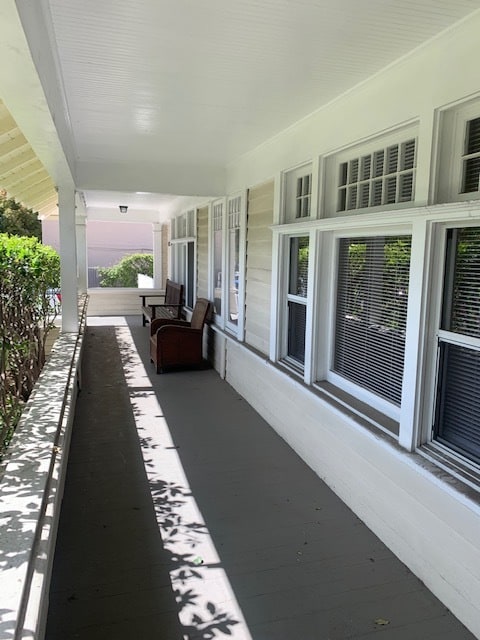 Foto del edificio - 1425 N Hudson Ave