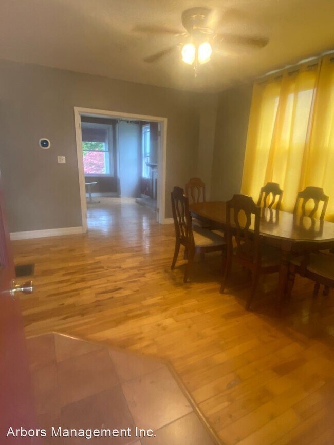 Foto del edificio - 3 br, 1.5 bath House - 600 Isabella Ave