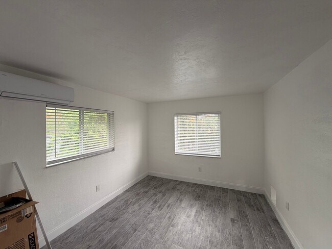 Foto del edificio - 153 NE 80th Terrace