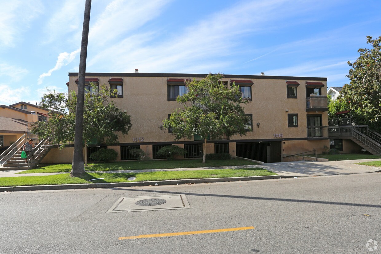 Foto del edificio - 1010-1012 E Harvard St