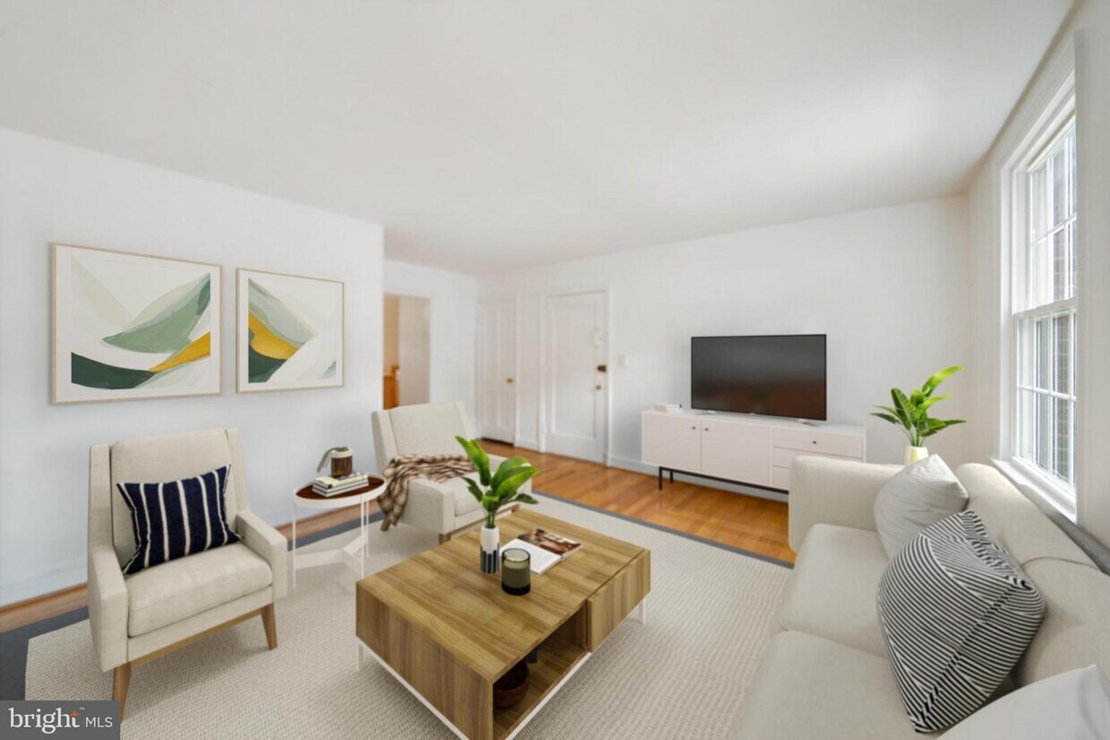 Primary Photo - 2714 Ordway St NW