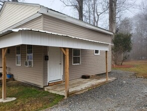 Building Photo - 209 Poplar Neck Rd